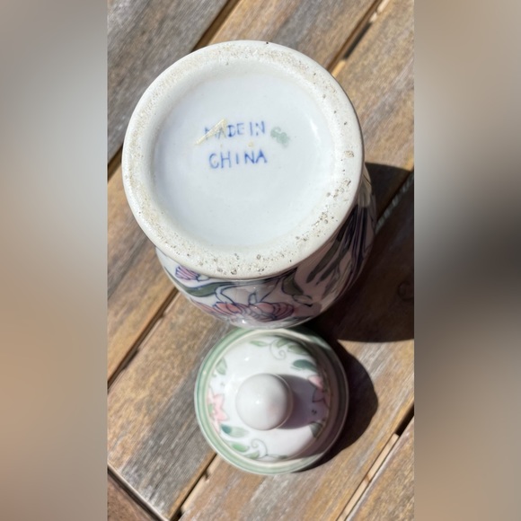 Vintage Floral Butterfly Hand Painted Temple Jar Vase - Picture 5 of 6